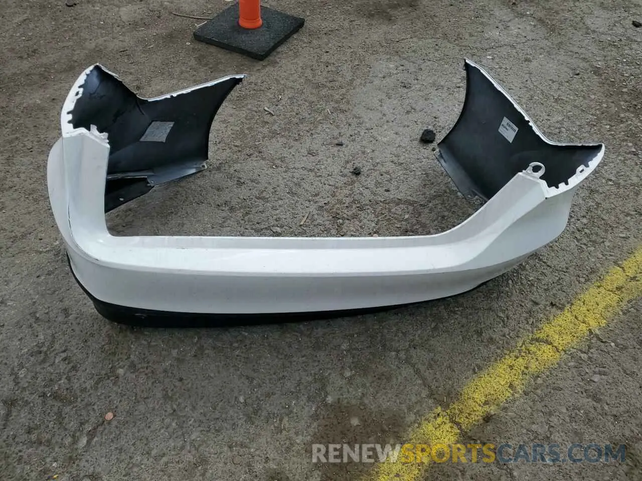 12 Photograph of a damaged car 4T1B11HK8KU699743 TOYOTA CAMRY 2019
