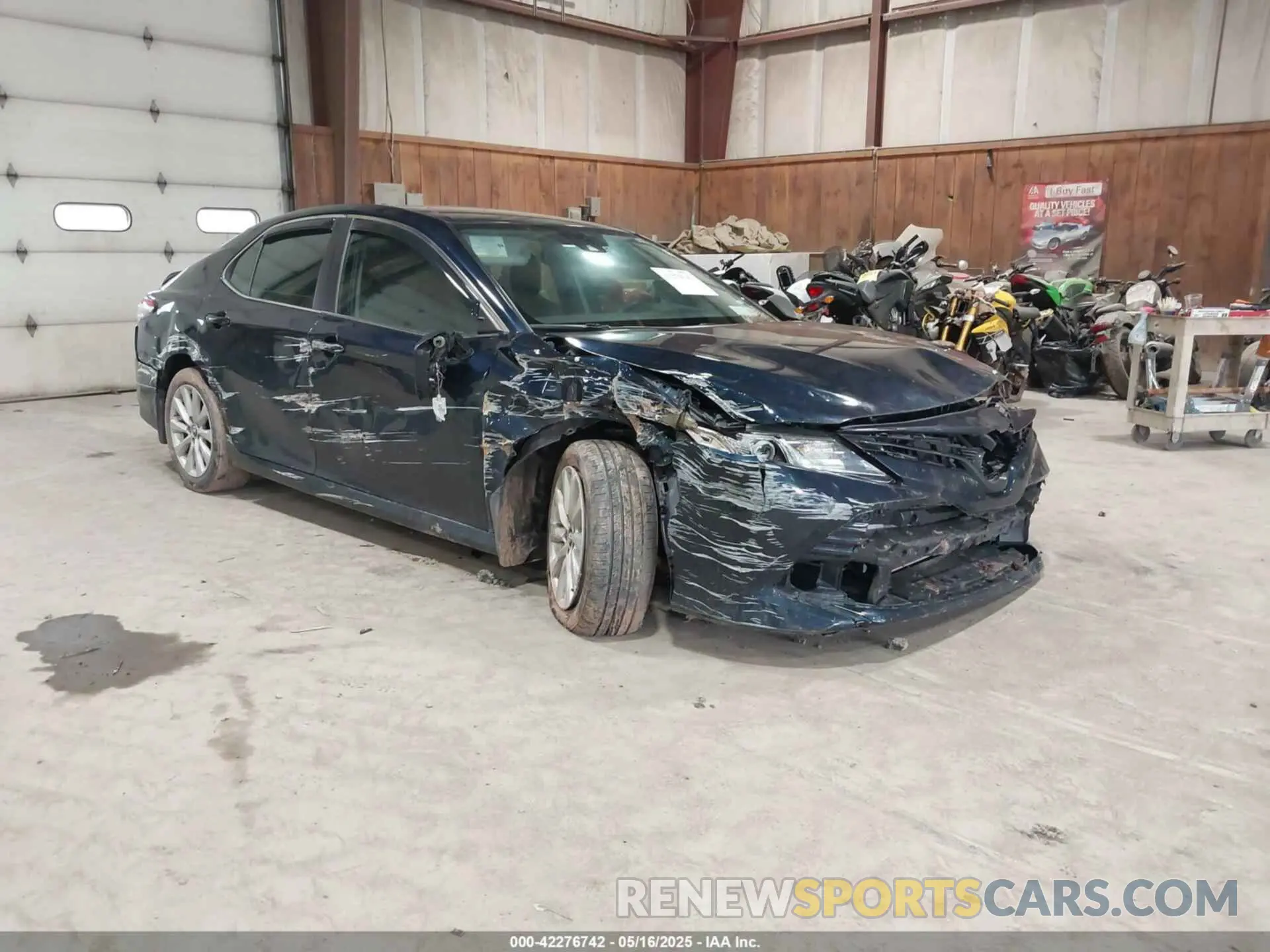 1 Photograph of a damaged car 4T1B11HK8KU709218 TOYOTA CAMRY 2019