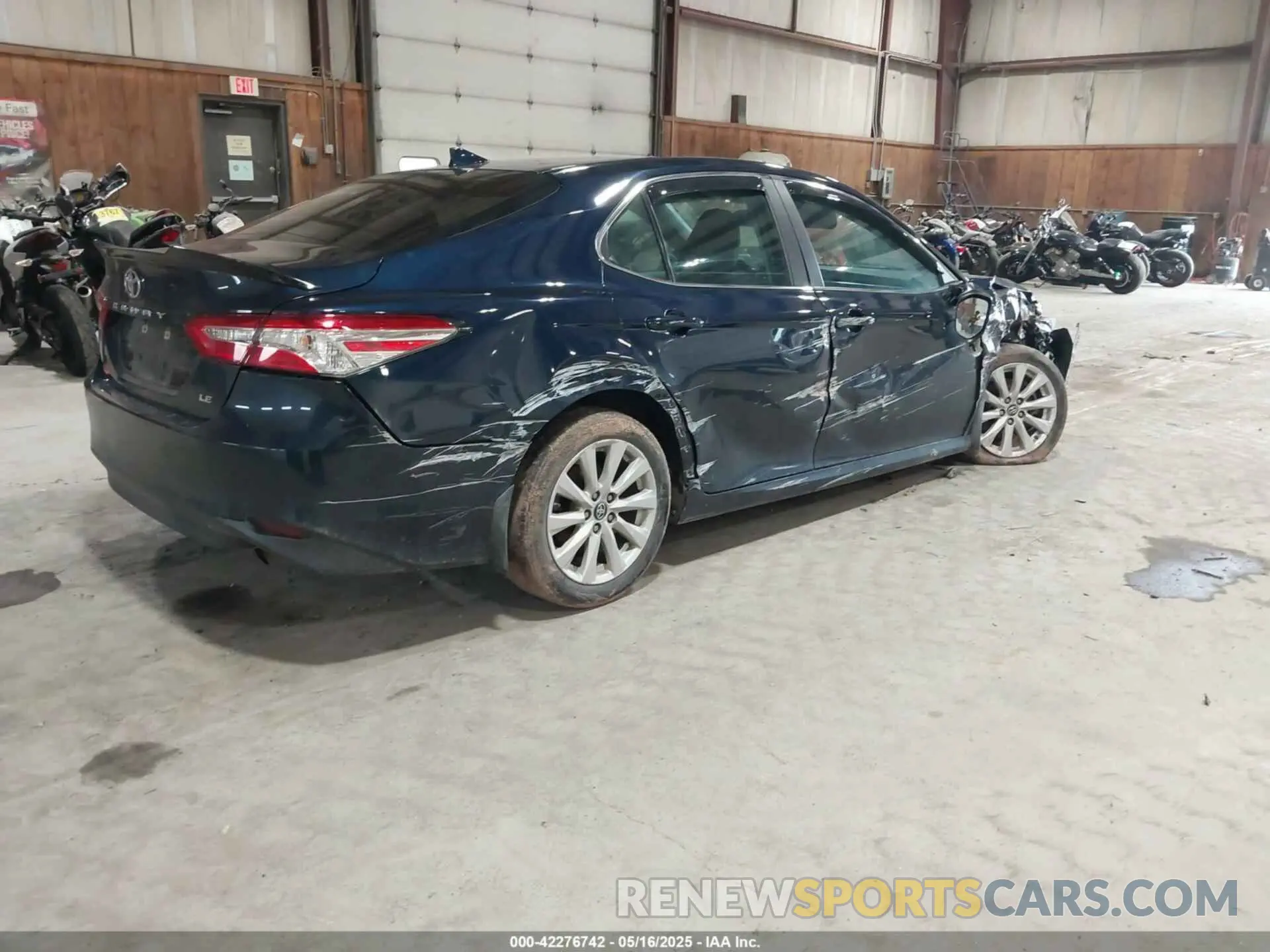 4 Photograph of a damaged car 4T1B11HK8KU709218 TOYOTA CAMRY 2019