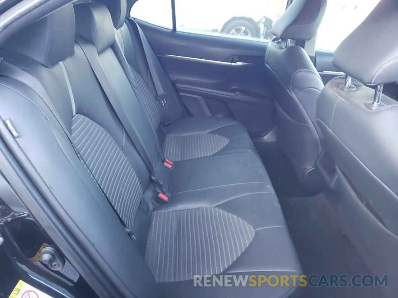 10 Фотография поврежденного автомобиля 4T1B11HK8KU712815 TOYOTA CAMRY 2019