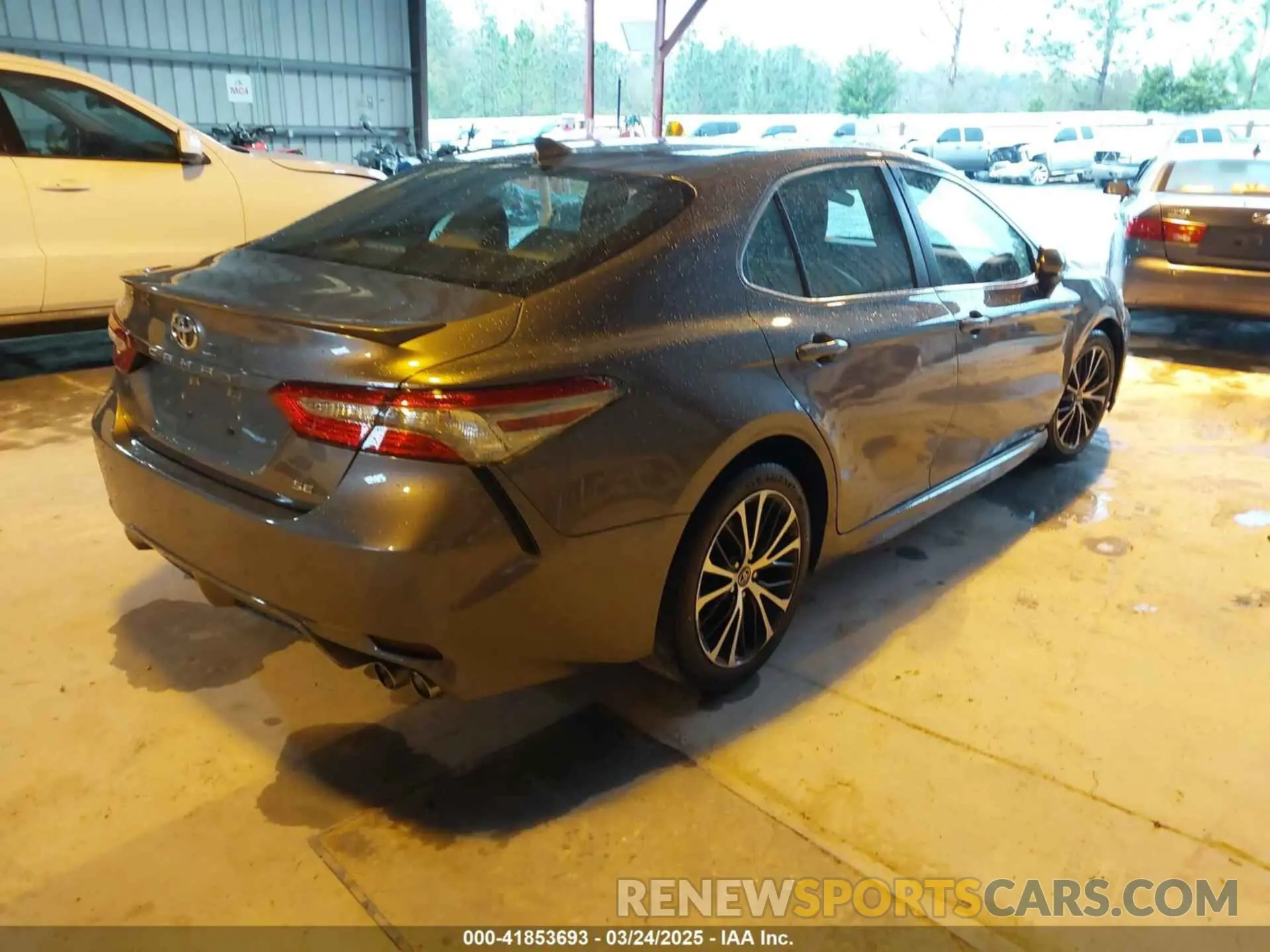 4 Photograph of a damaged car 4T1B11HK8KU723894 TOYOTA CAMRY 2019