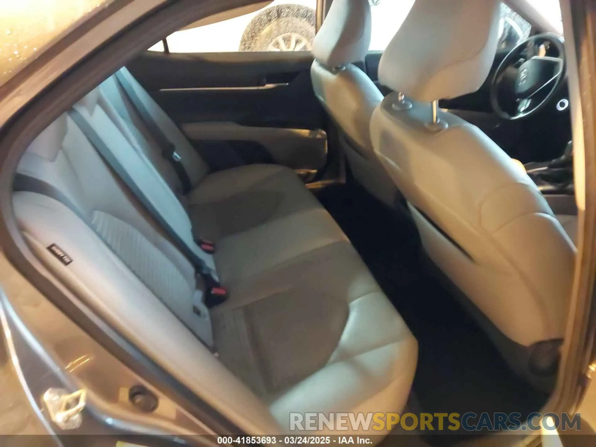 8 Photograph of a damaged car 4T1B11HK8KU723894 TOYOTA CAMRY 2019