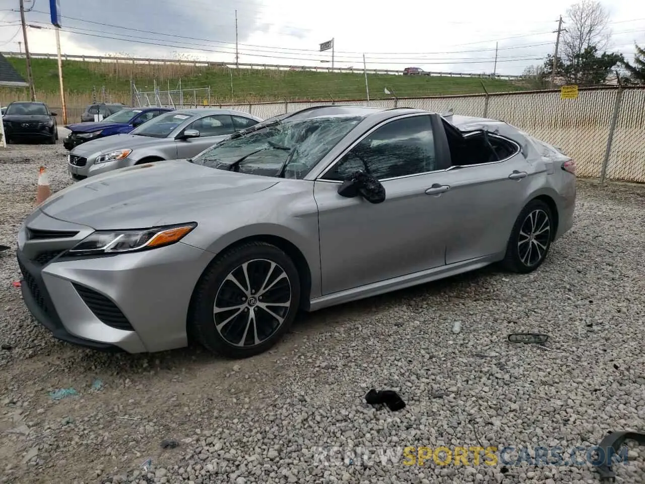 1 Фотография поврежденного автомобиля 4T1B11HK8KU730019 TOYOTA CAMRY 2019