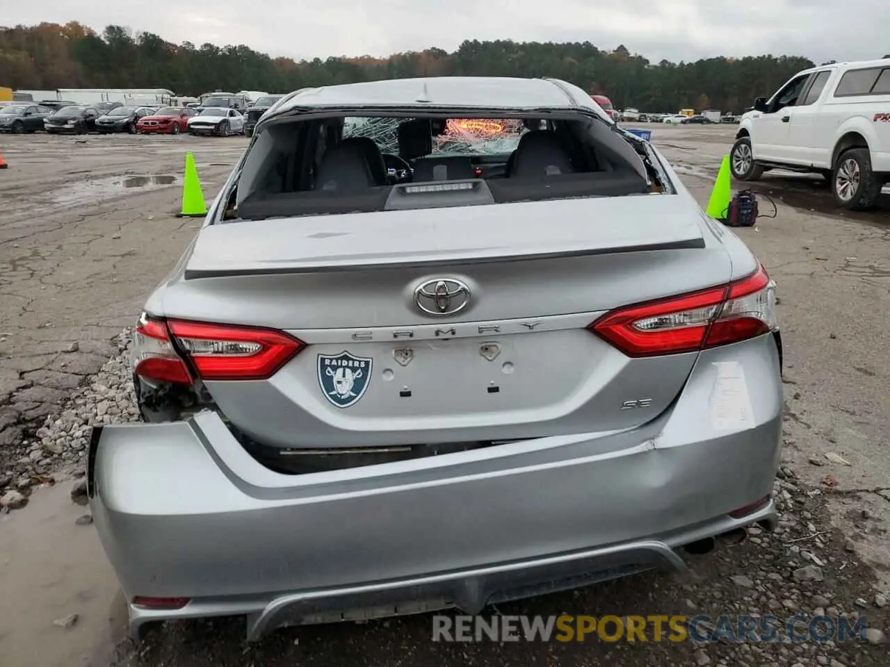 6 Photograph of a damaged car 4T1B11HK8KU730120 TOYOTA CAMRY 2019