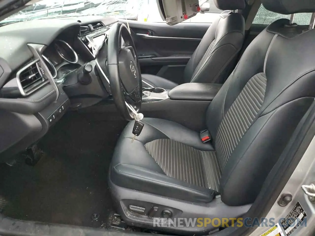 7 Photograph of a damaged car 4T1B11HK8KU730120 TOYOTA CAMRY 2019