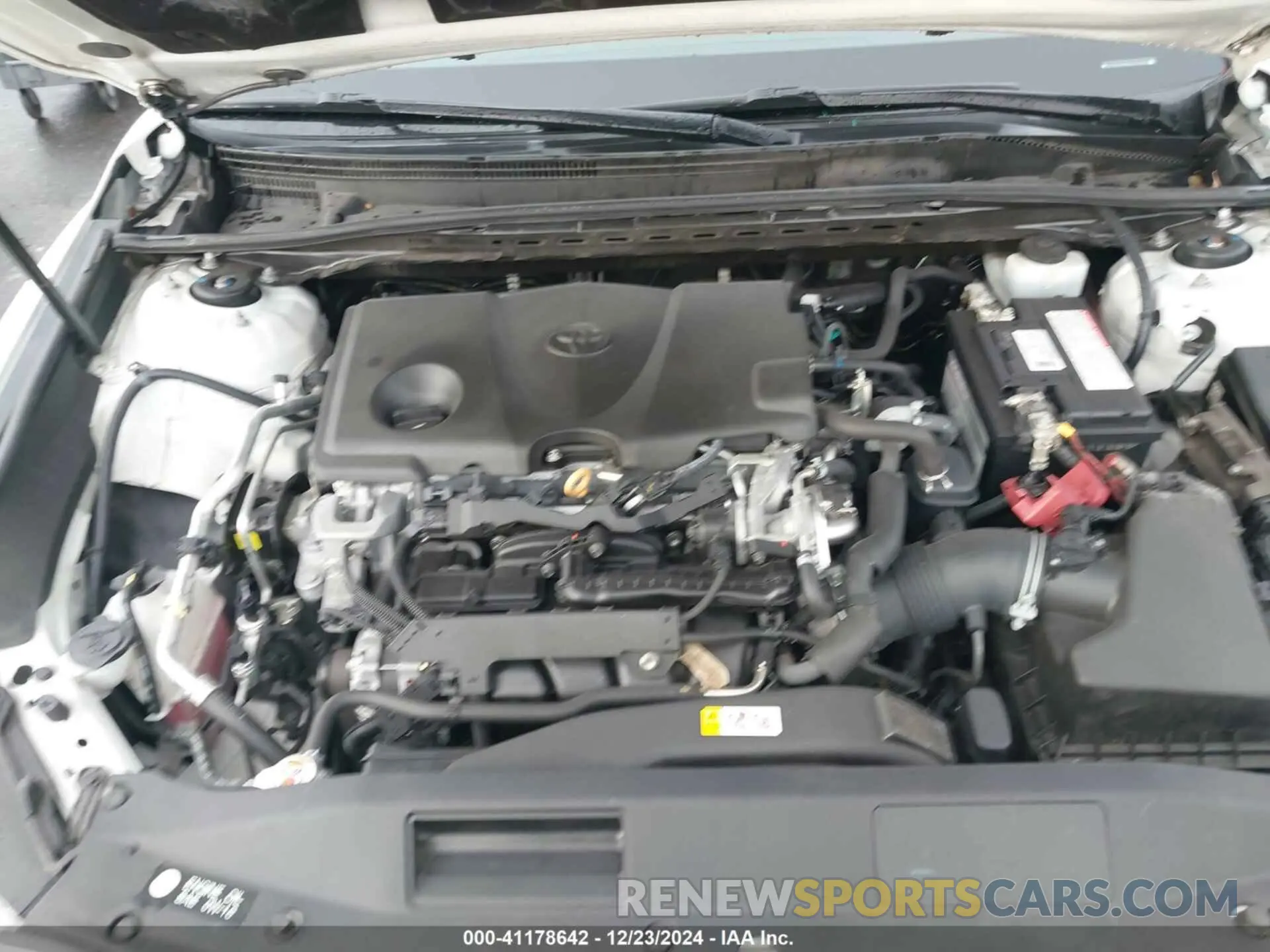 10 Photograph of a damaged car 4T1B11HK8KU731283 TOYOTA CAMRY 2019