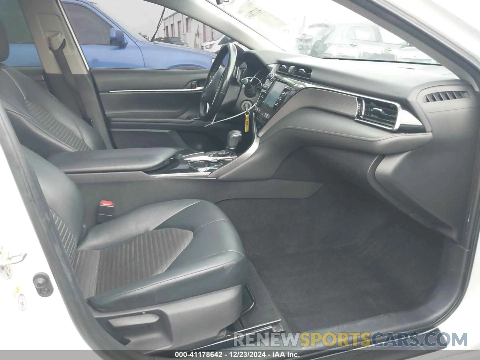 5 Photograph of a damaged car 4T1B11HK8KU731283 TOYOTA CAMRY 2019