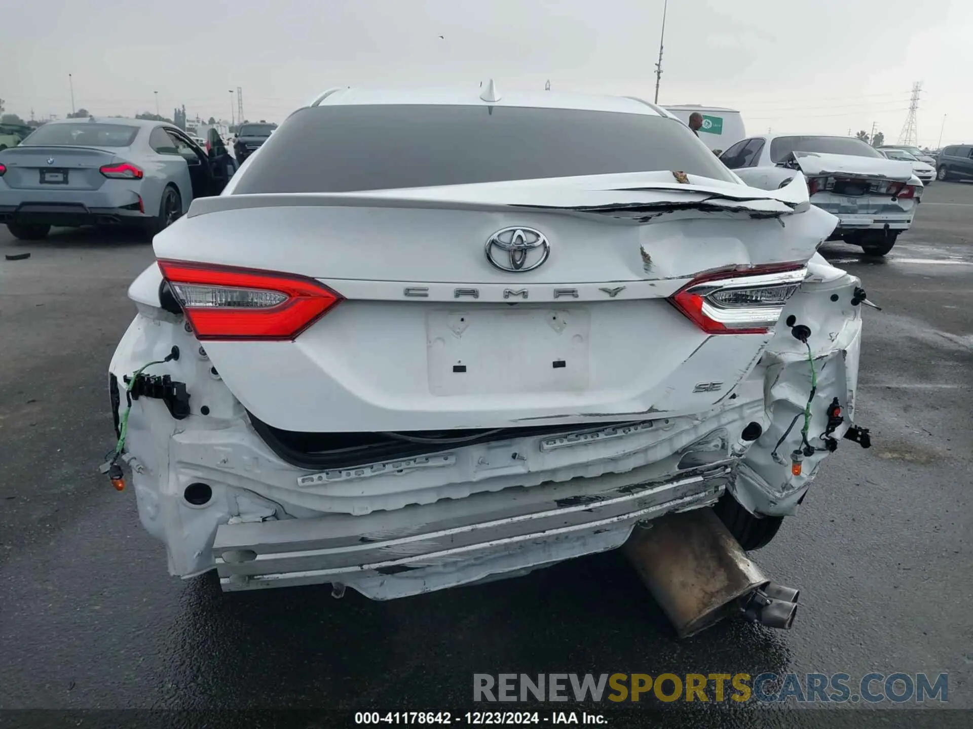 6 Photograph of a damaged car 4T1B11HK8KU731283 TOYOTA CAMRY 2019