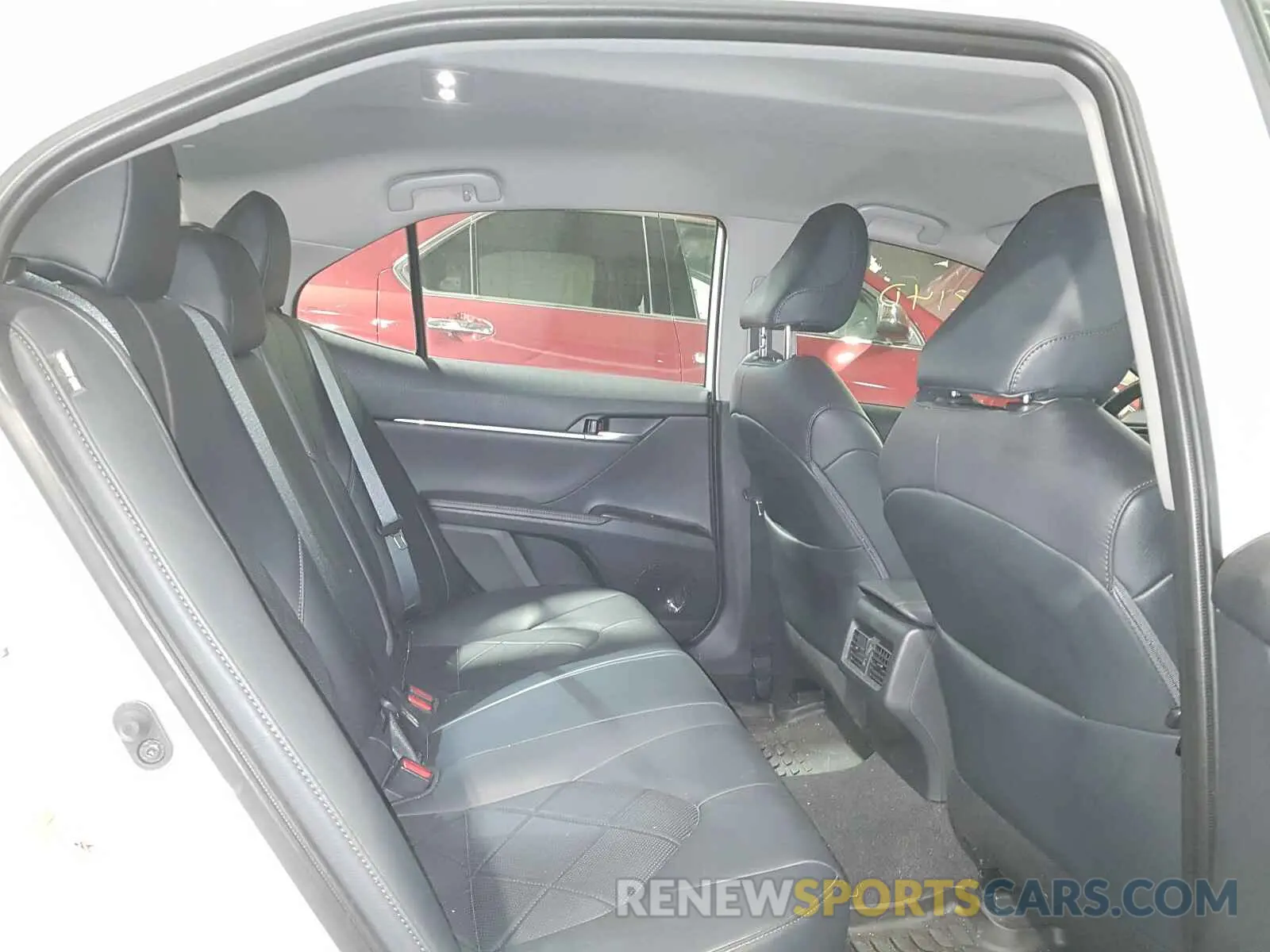 6 Photograph of a damaged car 4T1B11HK8KU735589 TOYOTA CAMRY 2019