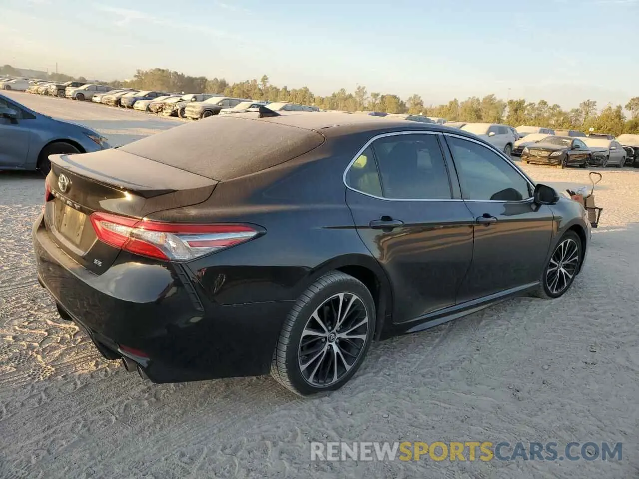 3 Photograph of a damaged car 4T1B11HK8KU741019 TOYOTA CAMRY 2019
