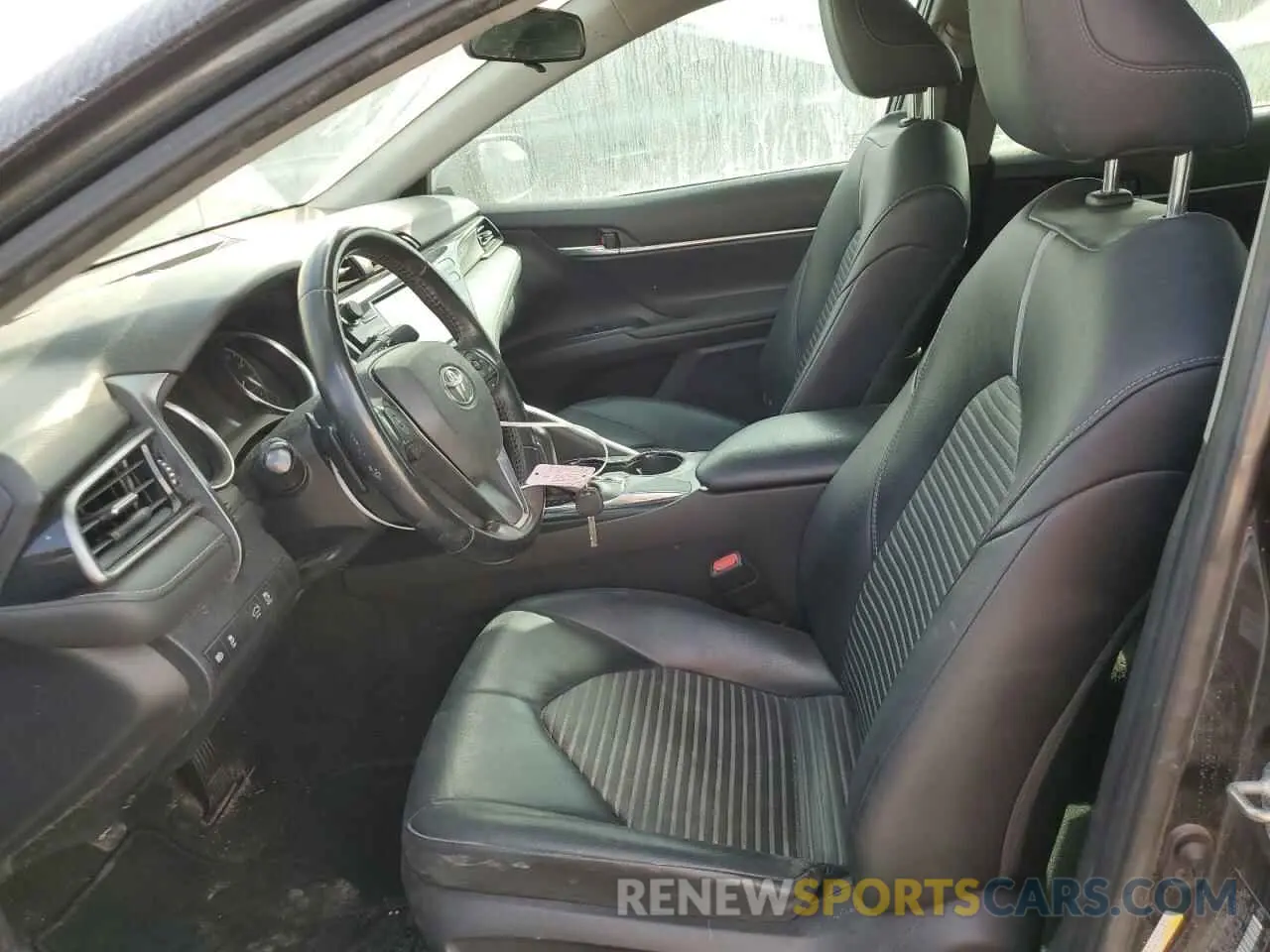 7 Photograph of a damaged car 4T1B11HK8KU741019 TOYOTA CAMRY 2019
