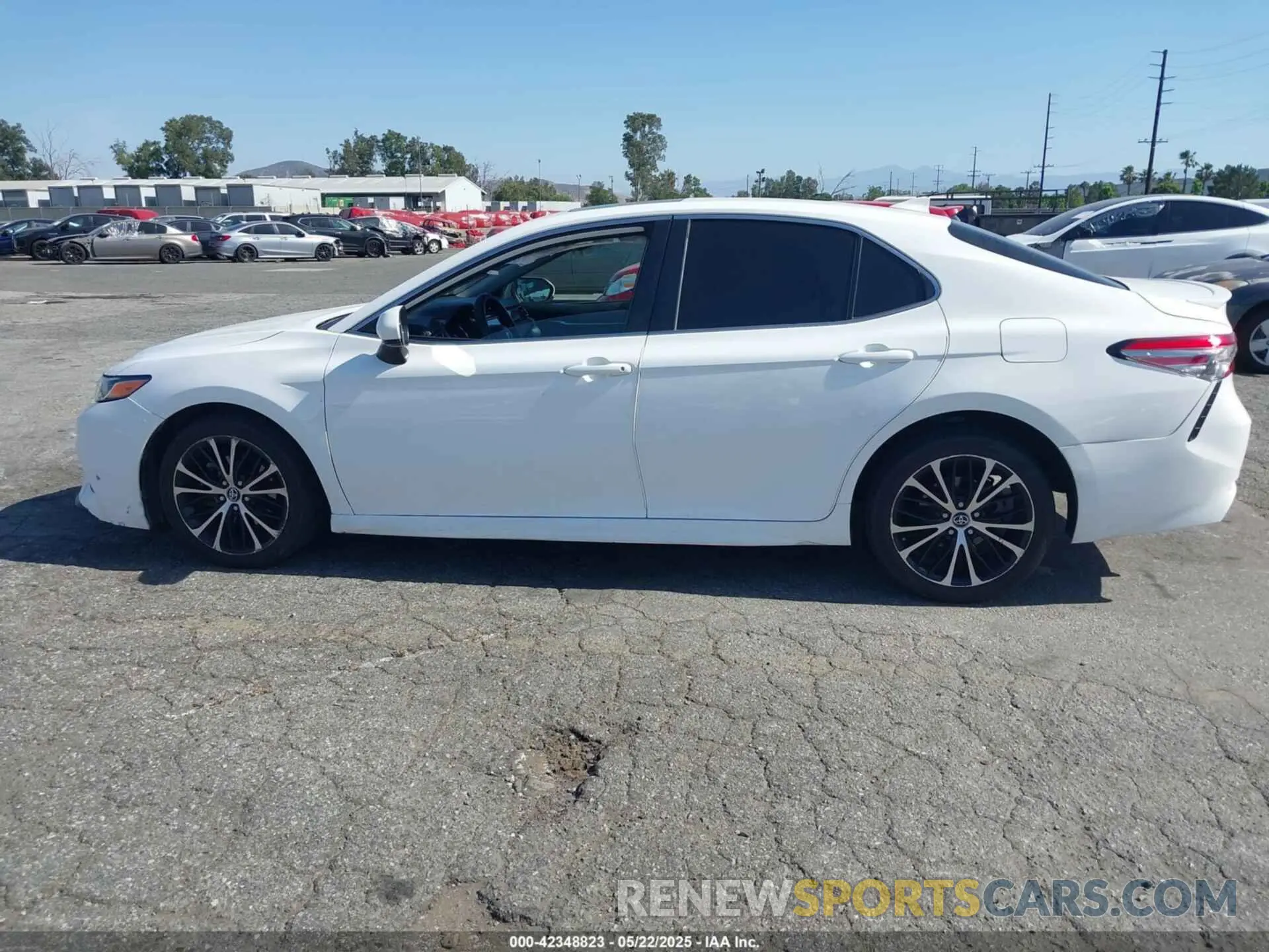 14 Фотография поврежденного автомобиля 4T1B11HK8KU741053 TOYOTA CAMRY 2019
