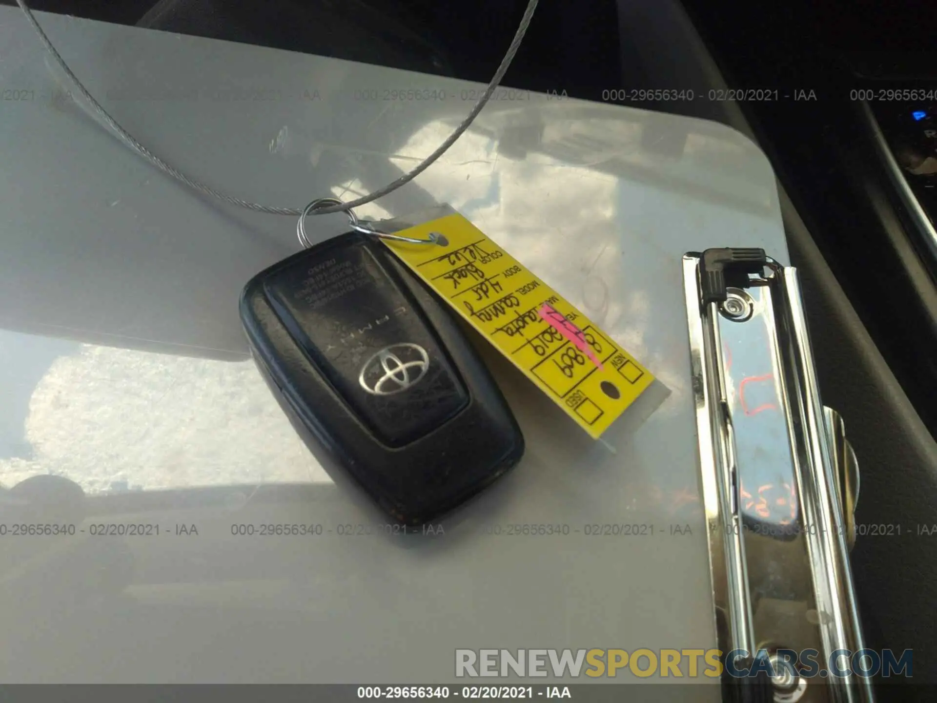 11 Photograph of a damaged car 4T1B11HK8KU742915 TOYOTA CAMRY 2019