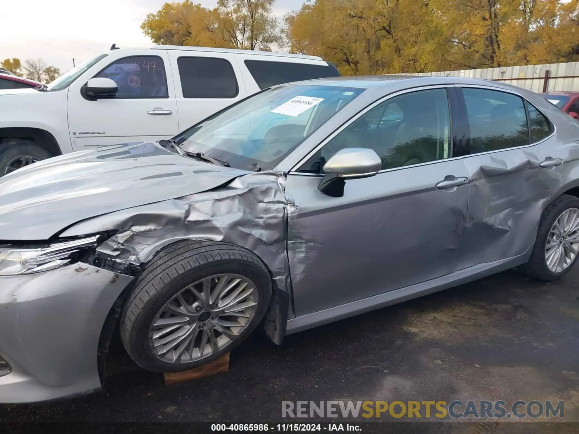 6 Photograph of a damaged car 4T1B11HK8KU743272 TOYOTA CAMRY 2019