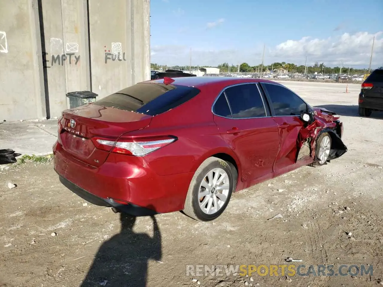 4 Фотография поврежденного автомобиля 4T1B11HK8KU743918 TOYOTA CAMRY 2019