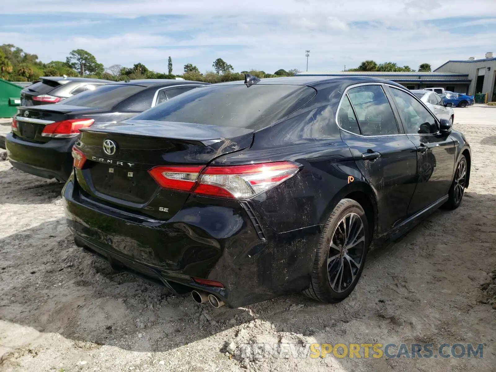 4 Photograph of a damaged car 4T1B11HK8KU750044 TOYOTA CAMRY 2019