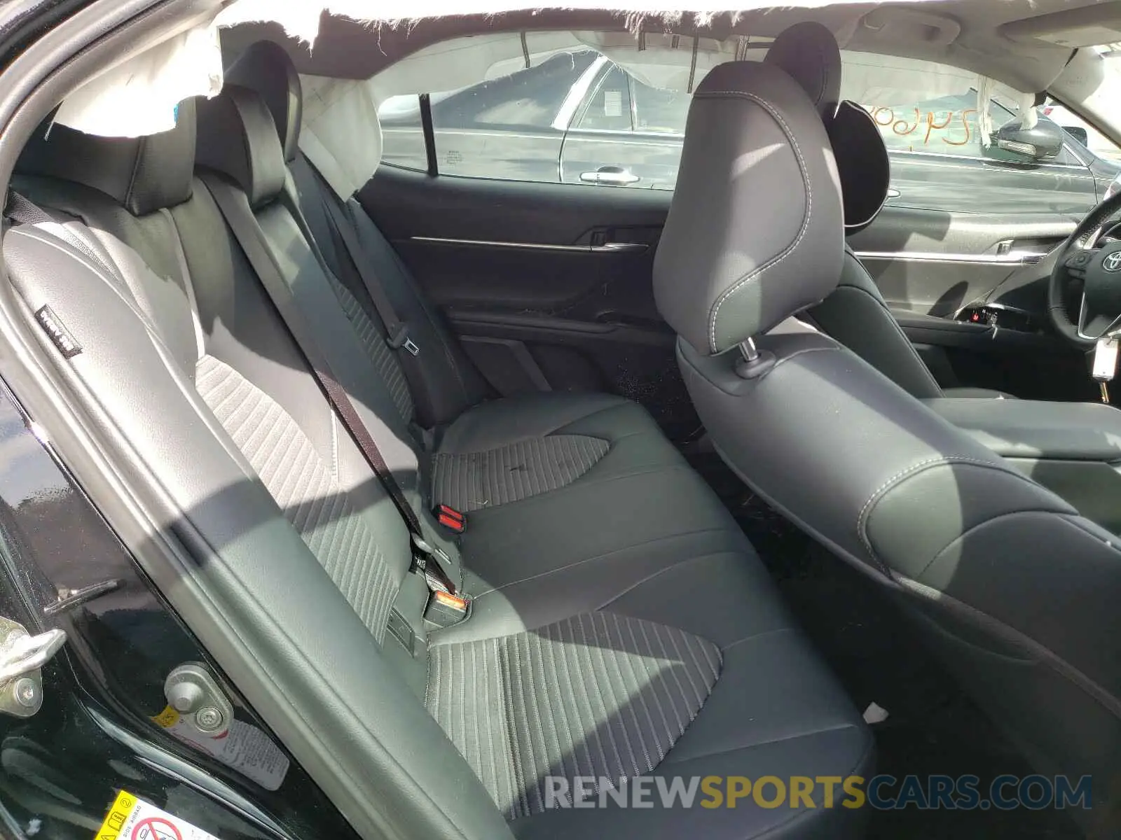 6 Photograph of a damaged car 4T1B11HK8KU750044 TOYOTA CAMRY 2019