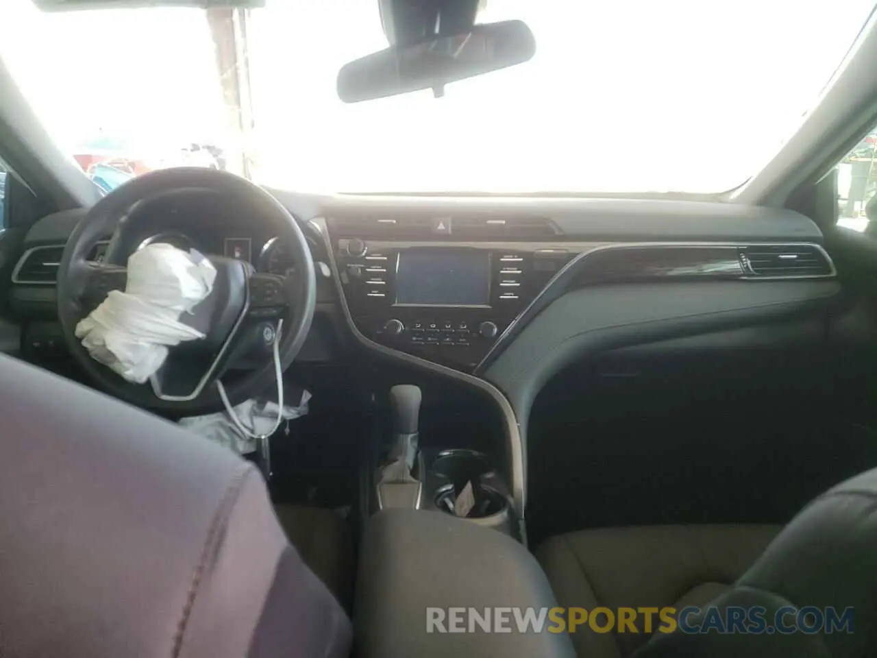 9 Photograph of a damaged car 4T1B11HK8KU752294 TOYOTA CAMRY 2019