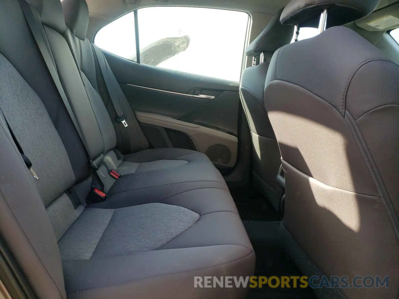 6 Photograph of a damaged car 4T1B11HK8KU761352 TOYOTA CAMRY 2019