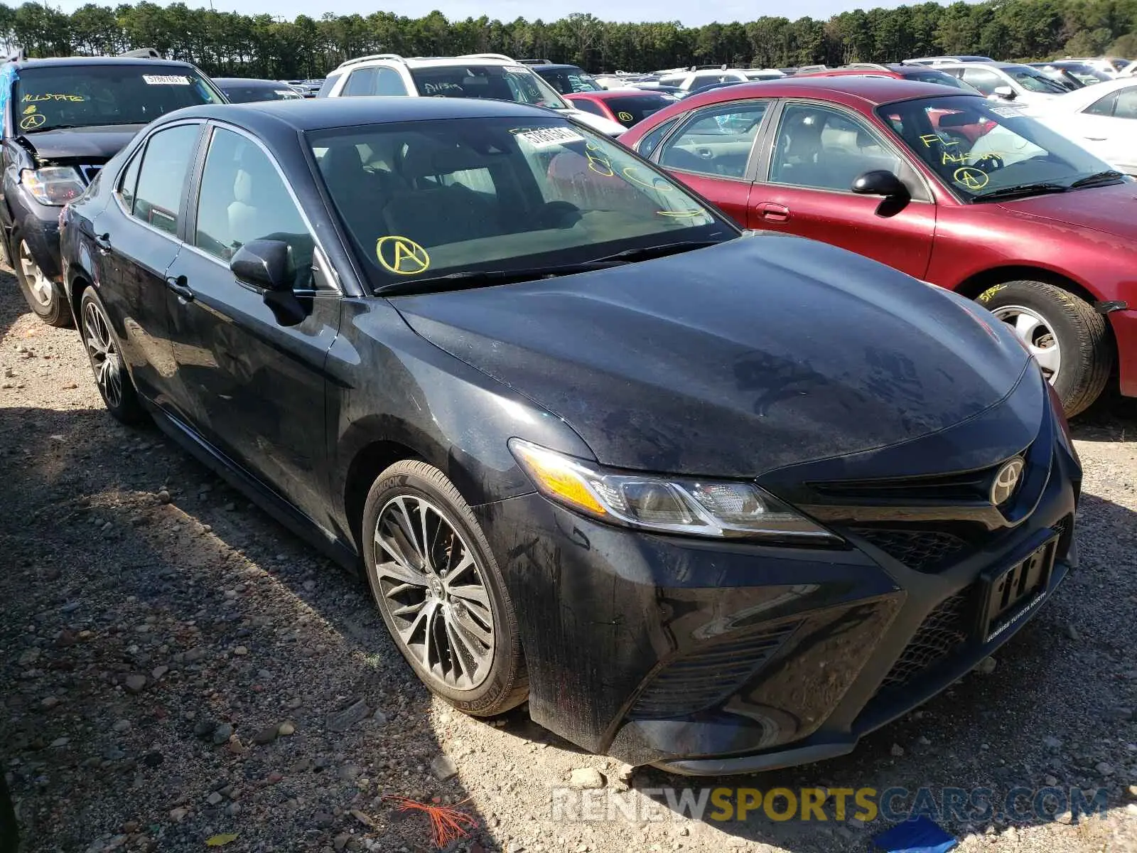 1 Photograph of a damaged car 4T1B11HK8KU763523 TOYOTA CAMRY 2019