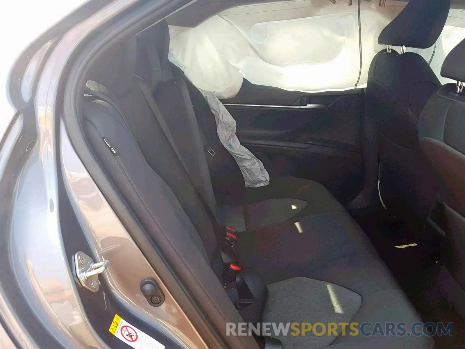 6 Photograph of a damaged car 4T1B11HK8KU764851 TOYOTA CAMRY 2019