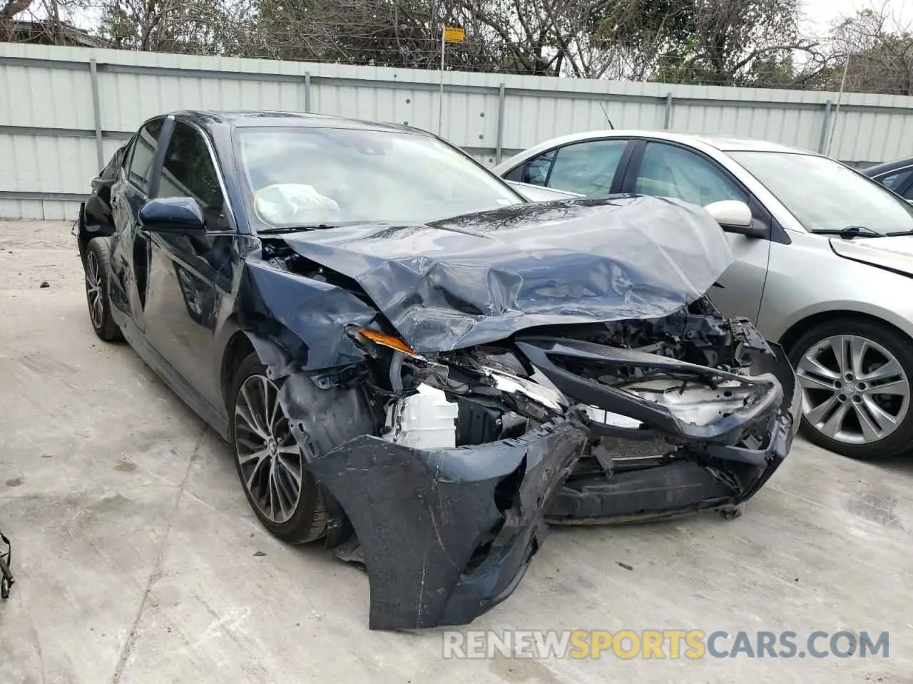 1 Photograph of a damaged car 4T1B11HK8KU770357 TOYOTA CAMRY 2019