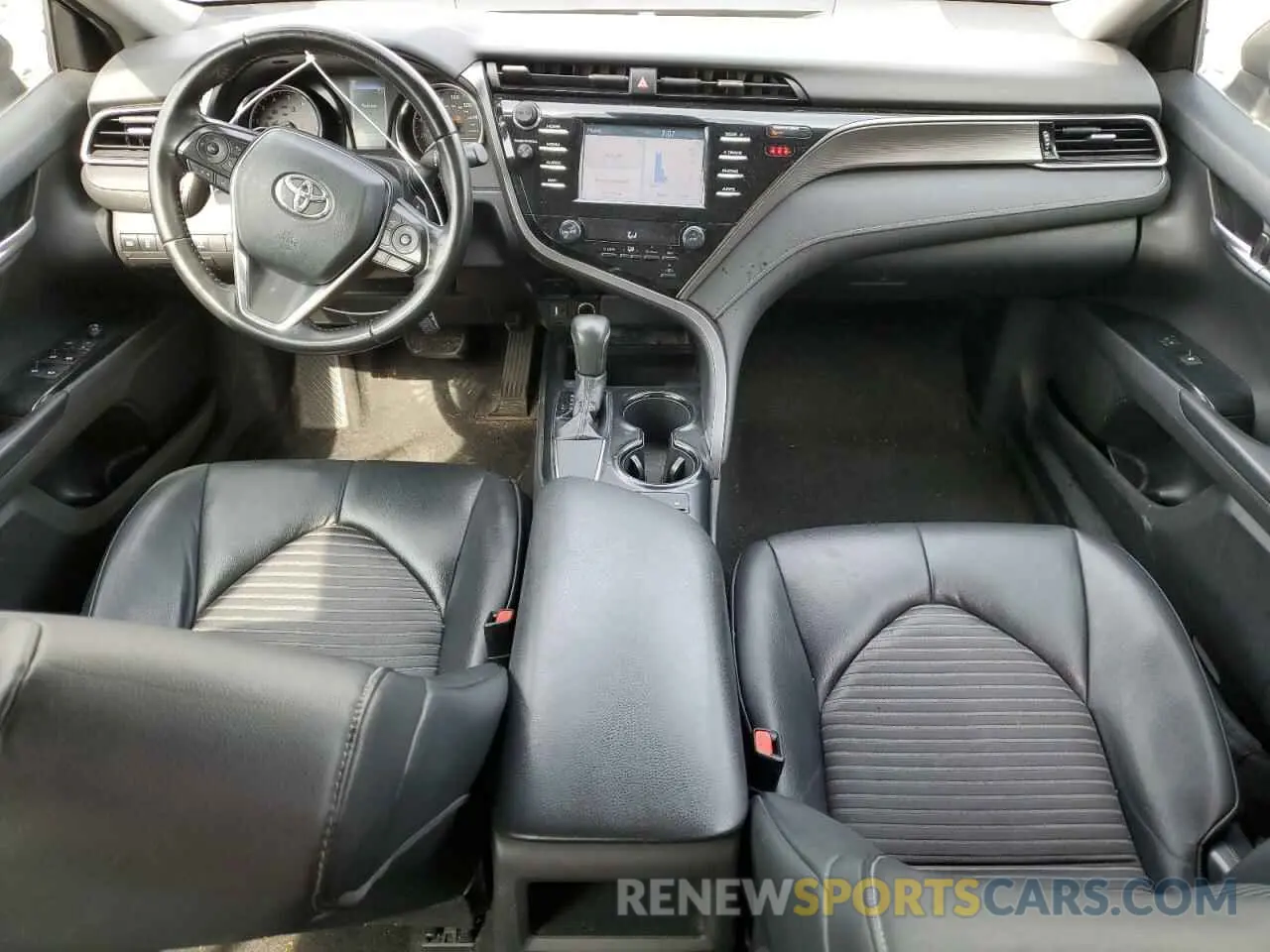 8 Photograph of a damaged car 4T1B11HK8KU779964 TOYOTA CAMRY 2019