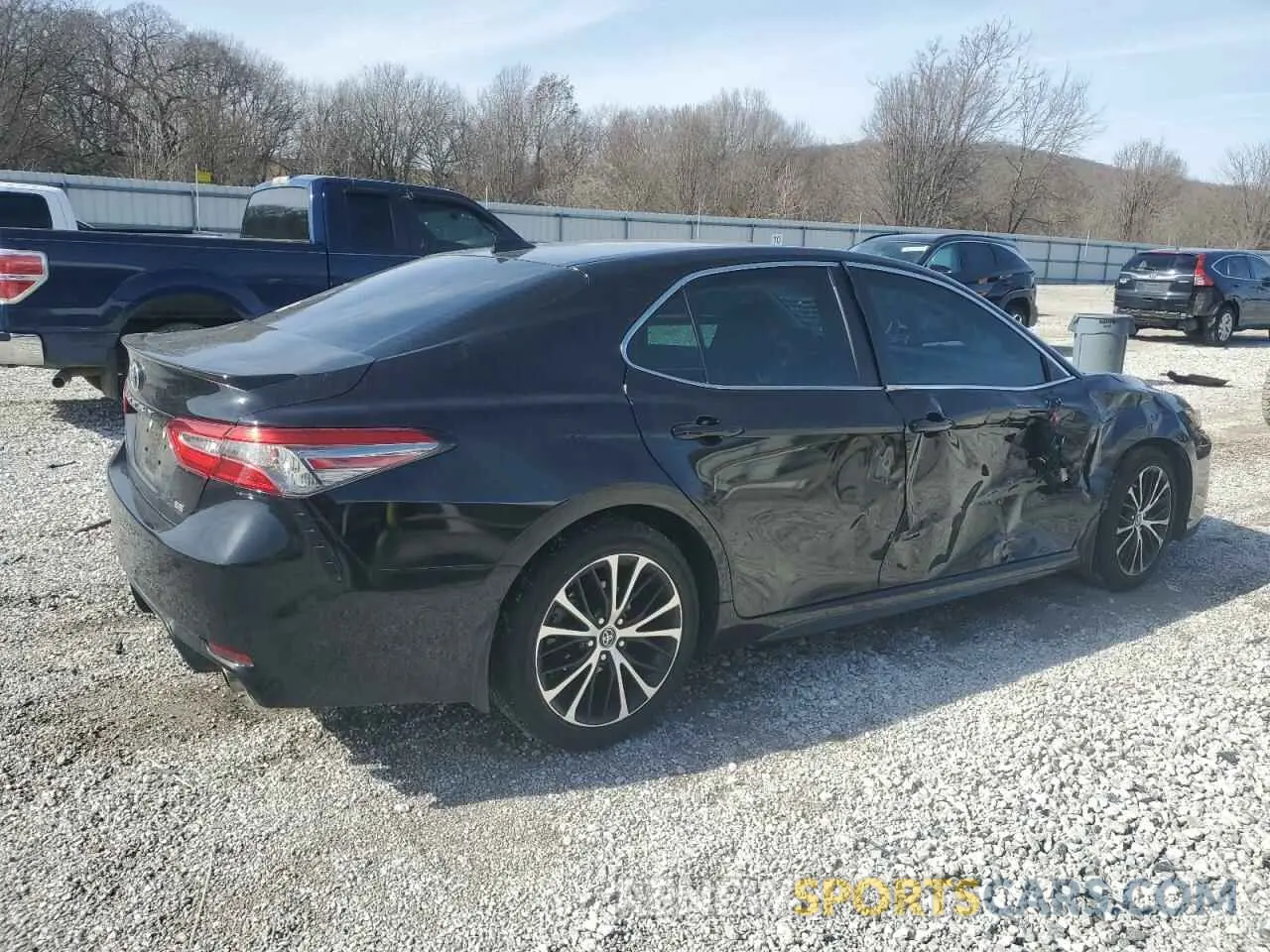 3 Photograph of a damaged car 4T1B11HK8KU783383 TOYOTA CAMRY 2019