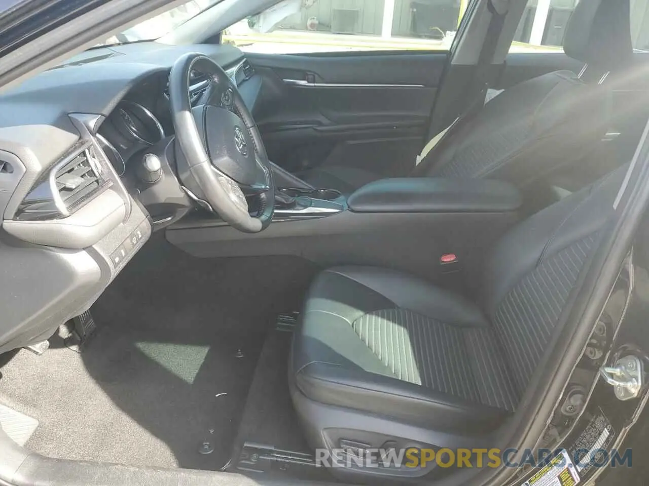 7 Photograph of a damaged car 4T1B11HK8KU783383 TOYOTA CAMRY 2019
