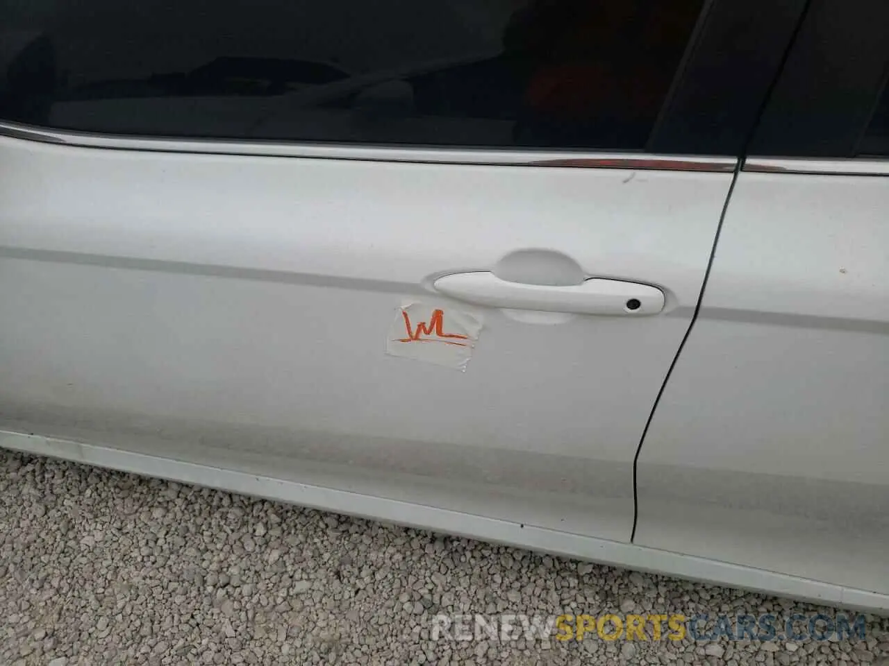 9 Photograph of a damaged car 4T1B11HK8KU789734 TOYOTA CAMRY 2019