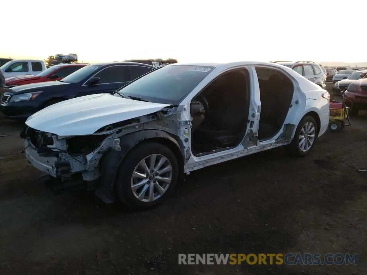 1 Photograph of a damaged car 4T1B11HK8KU801929 TOYOTA CAMRY 2019
