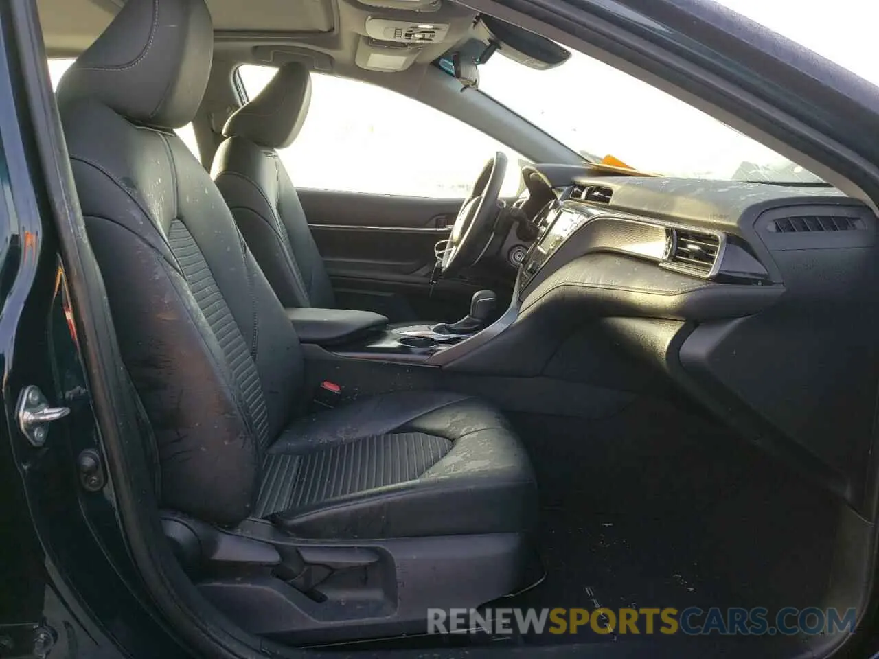 5 Photograph of a damaged car 4T1B11HK8KU802353 TOYOTA CAMRY 2019