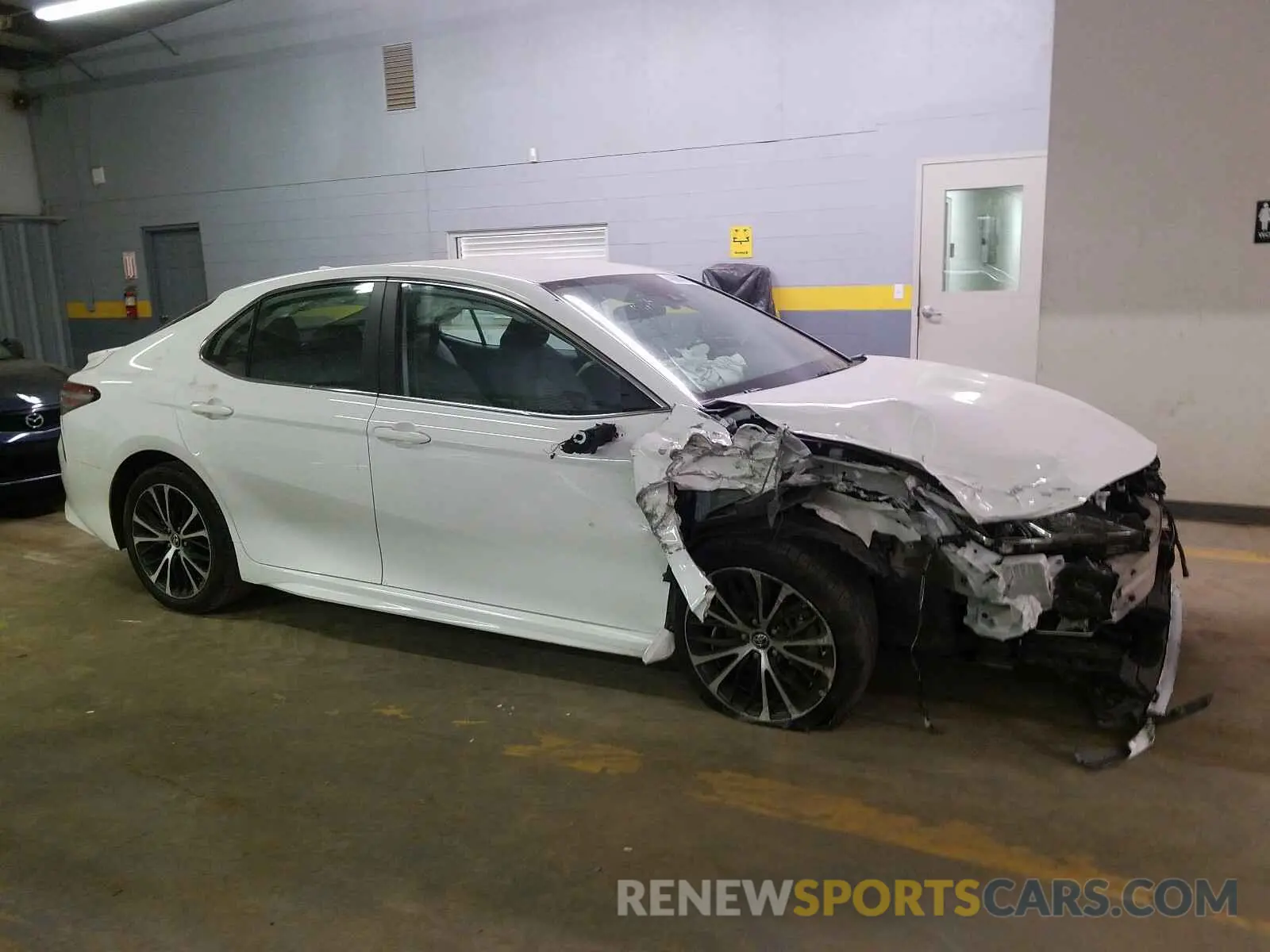 9 Photograph of a damaged car 4T1B11HK8KU804149 TOYOTA CAMRY 2019