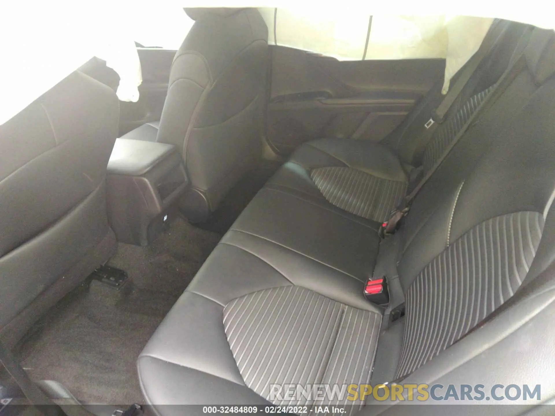 8 Photograph of a damaged car 4T1B11HK8KU804278 TOYOTA CAMRY 2019
