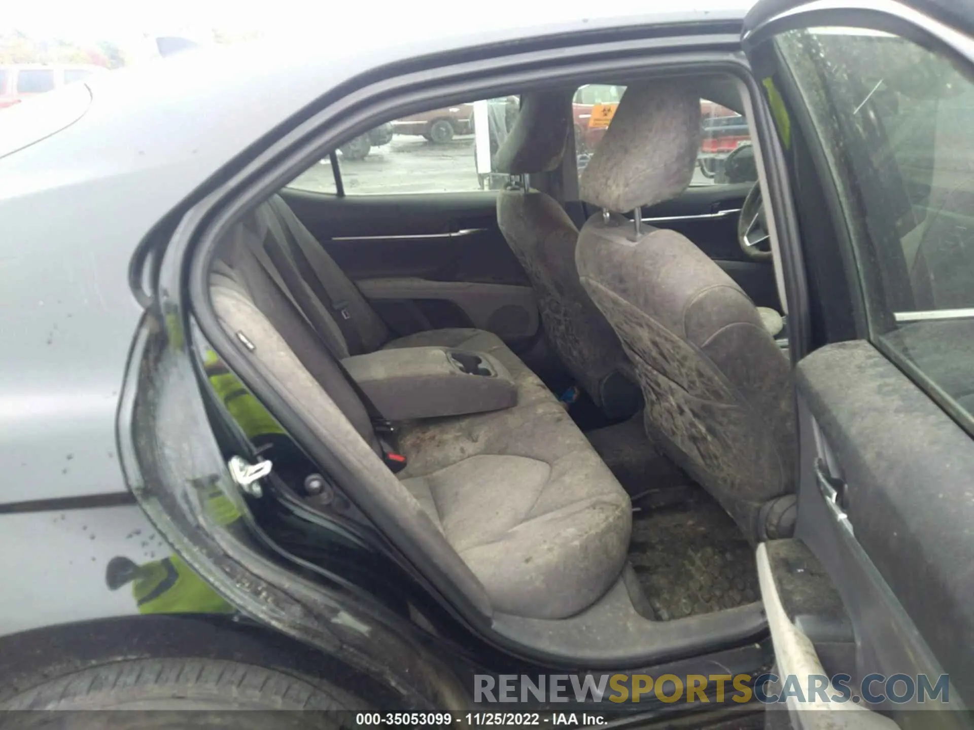 8 Photograph of a damaged car 4T1B11HK8KU818259 TOYOTA CAMRY 2019