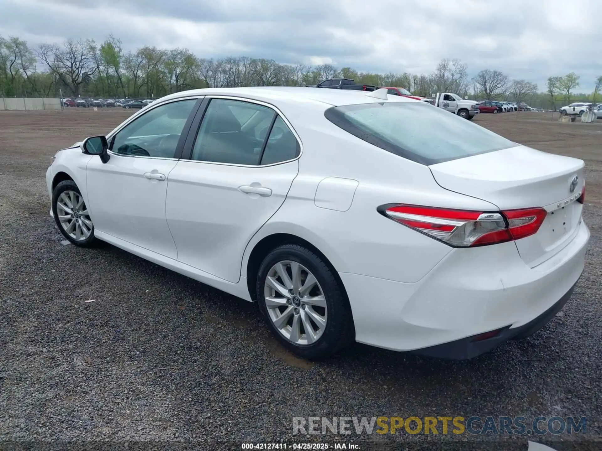 3 Фотография поврежденного автомобиля 4T1B11HK8KU819721 TOYOTA CAMRY 2019