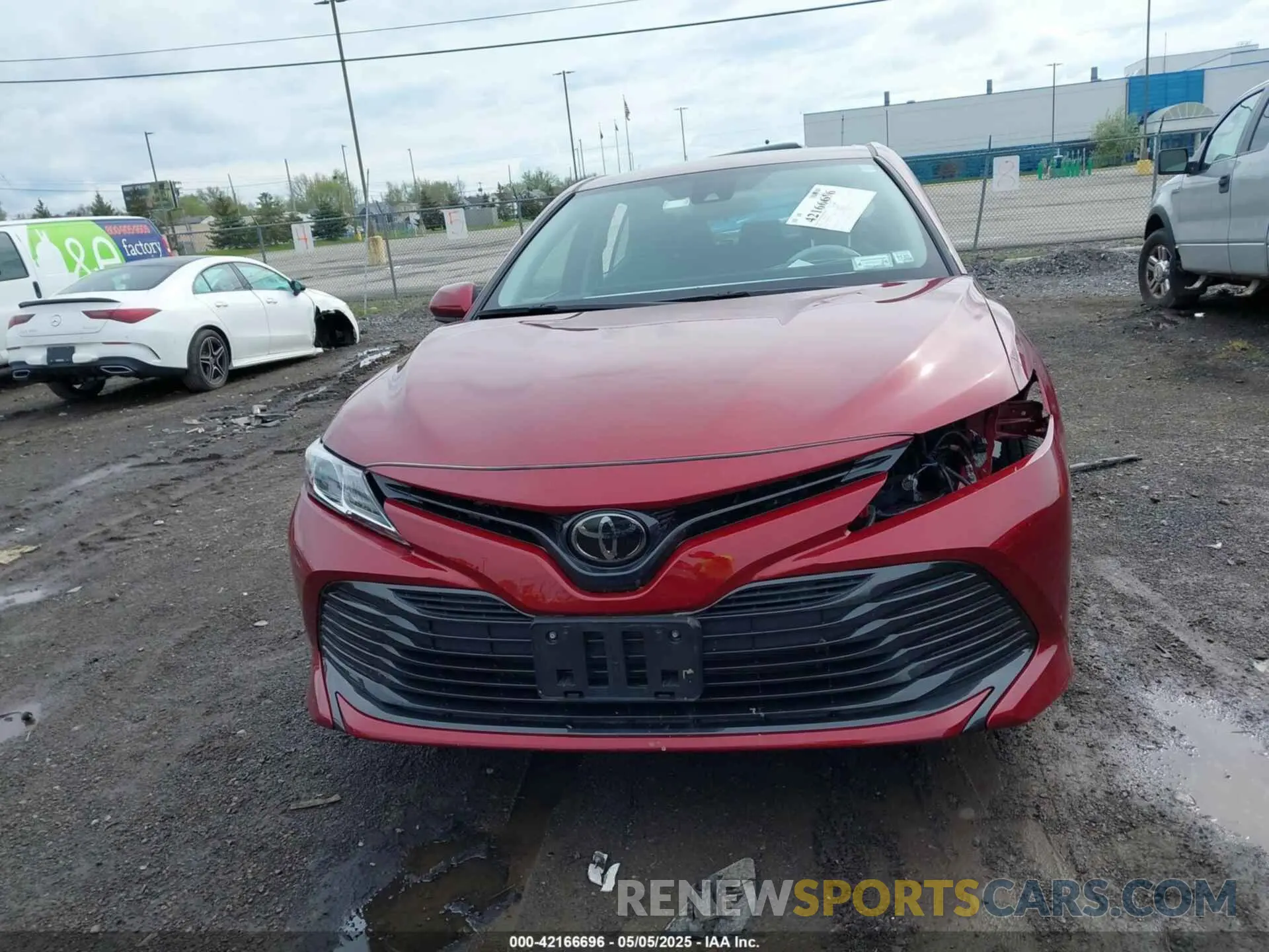 12 Фотография поврежденного автомобиля 4T1B11HK8KU823736 TOYOTA CAMRY 2019