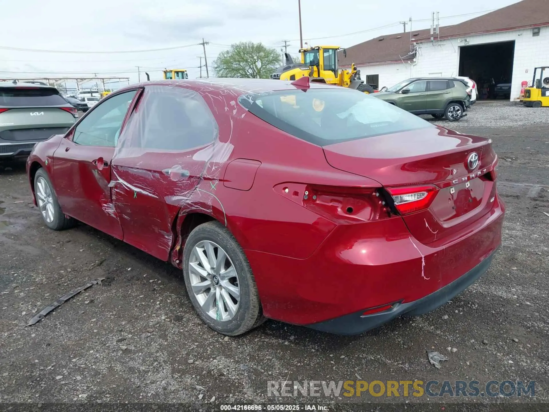 3 Фотография поврежденного автомобиля 4T1B11HK8KU823736 TOYOTA CAMRY 2019