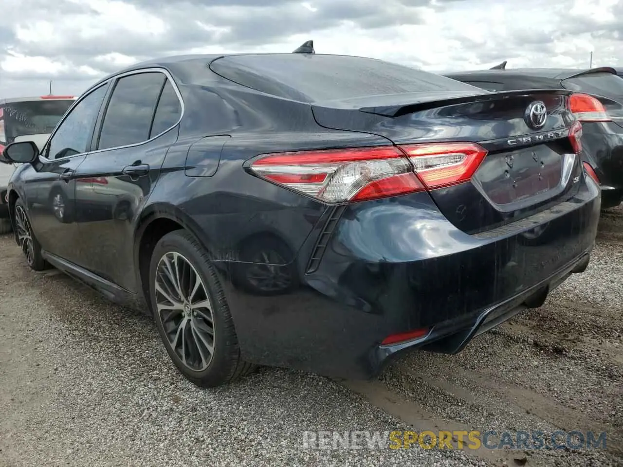 3 Photograph of a damaged car 4T1B11HK8KU833909 TOYOTA CAMRY 2019