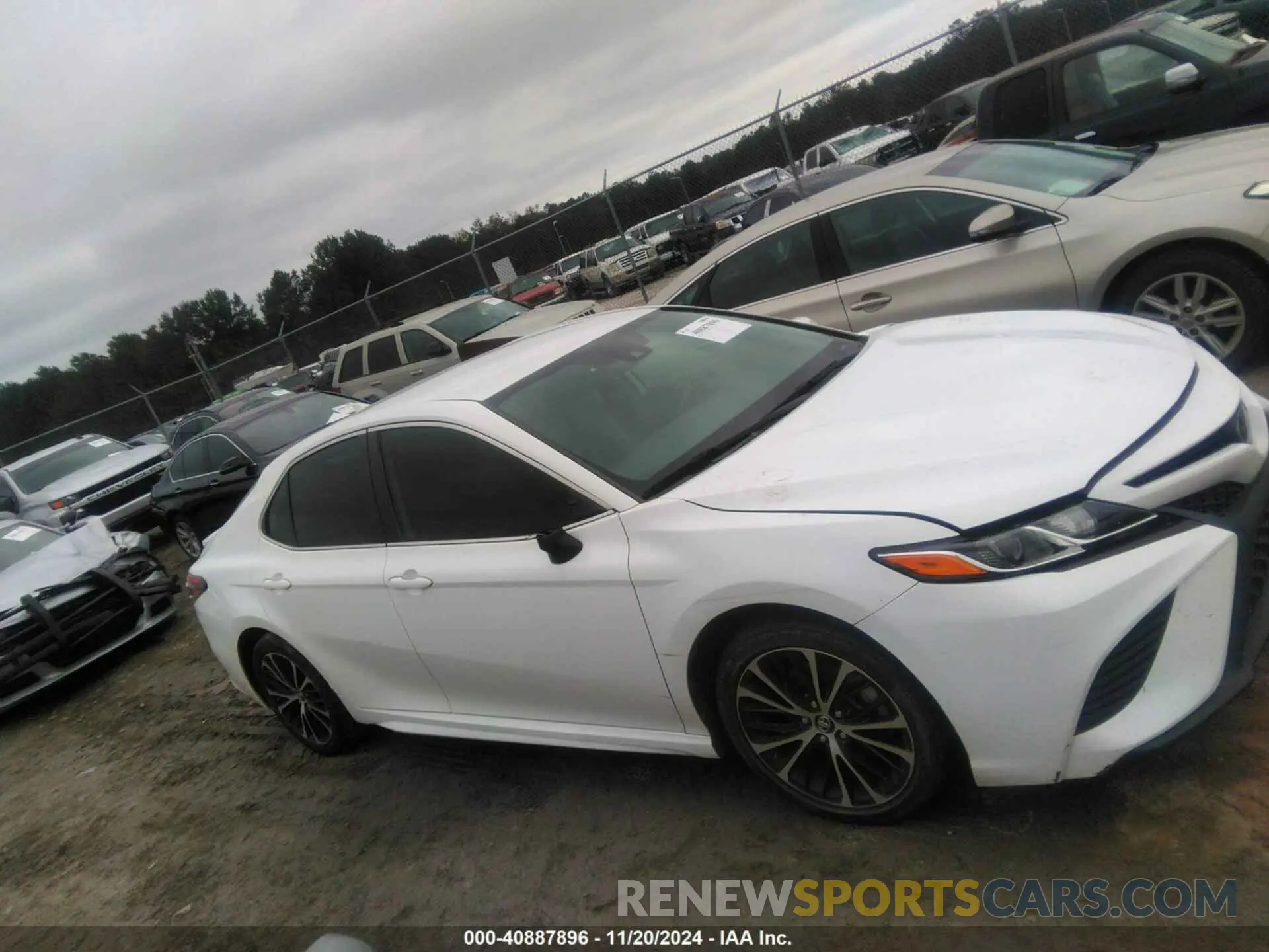 12 Photograph of a damaged car 4T1B11HK8KU836521 TOYOTA CAMRY 2019