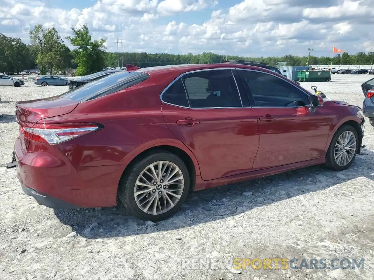 3 Фотография поврежденного автомобиля 4T1B11HK8KU843114 TOYOTA CAMRY 2019