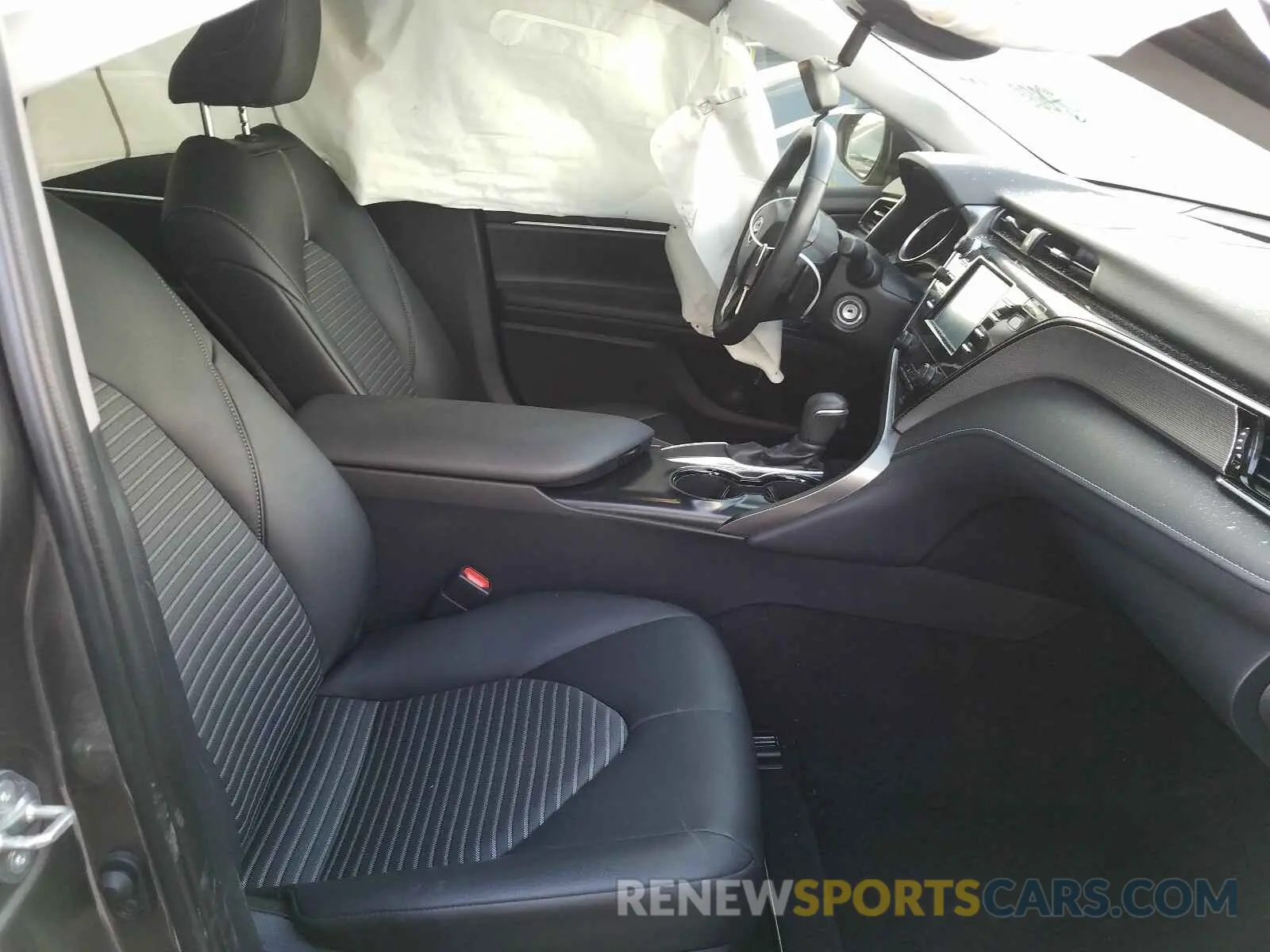 5 Photograph of a damaged car 4T1B11HK8KU843842 TOYOTA CAMRY 2019