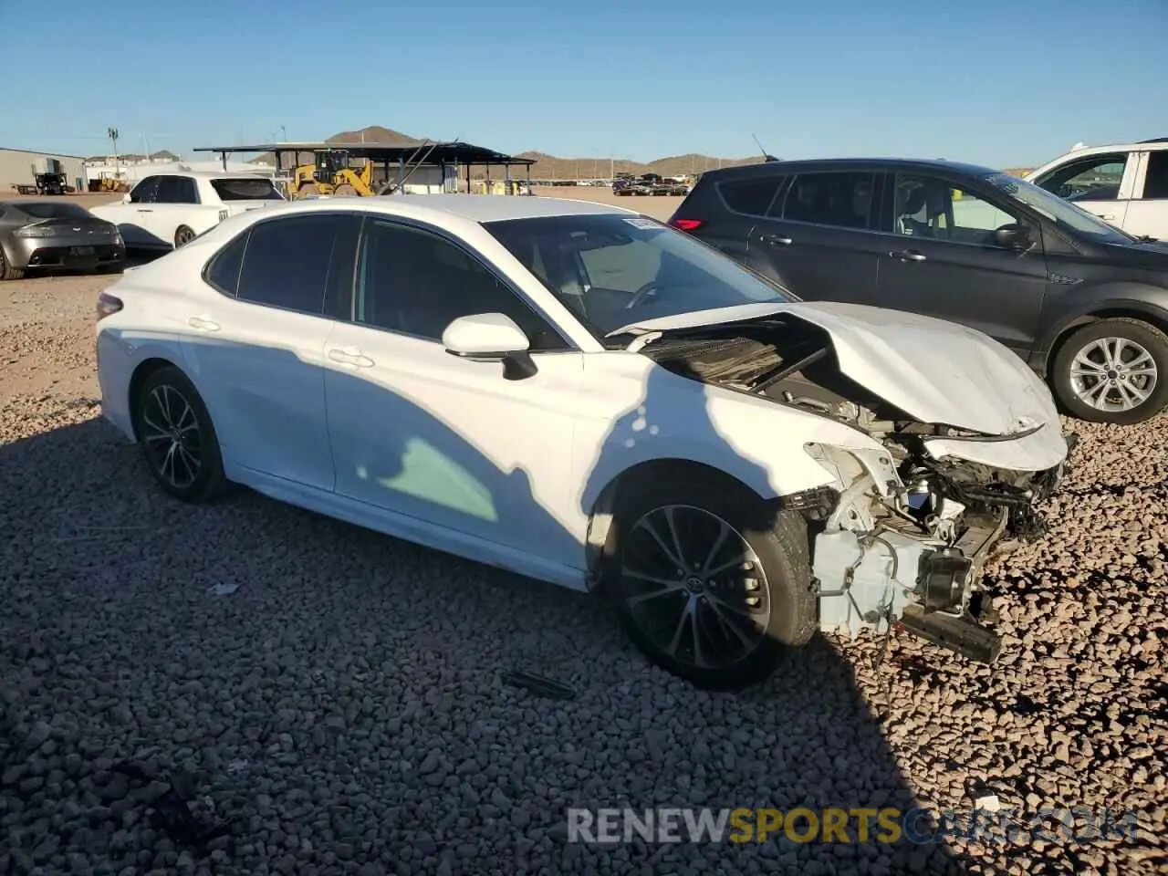 4 Photograph of a damaged car 4T1B11HK8KU844263 TOYOTA CAMRY 2019
