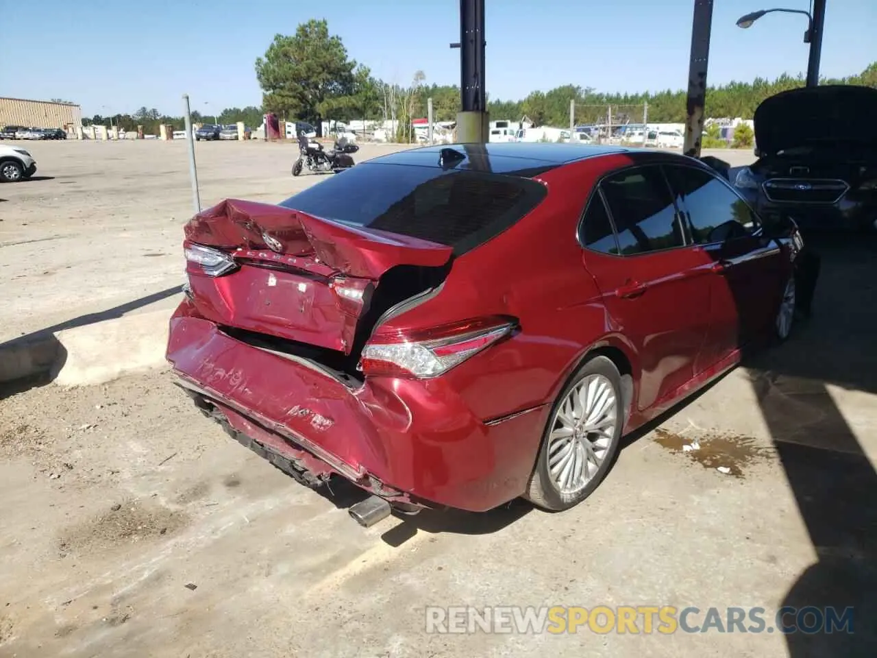 4 Photograph of a damaged car 4T1B11HK8KU844716 TOYOTA CAMRY 2019