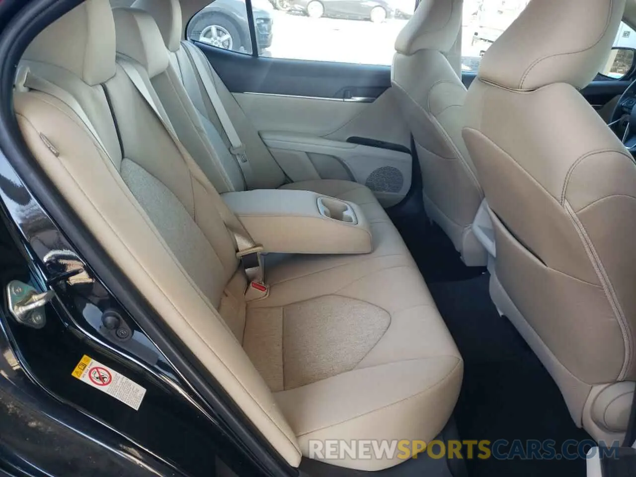 10 Фотография поврежденного автомобиля 4T1B11HK9KU175064 TOYOTA CAMRY 2019