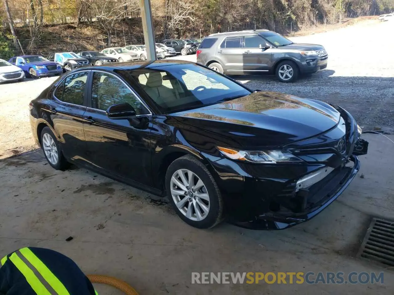 4 Фотография поврежденного автомобиля 4T1B11HK9KU175064 TOYOTA CAMRY 2019