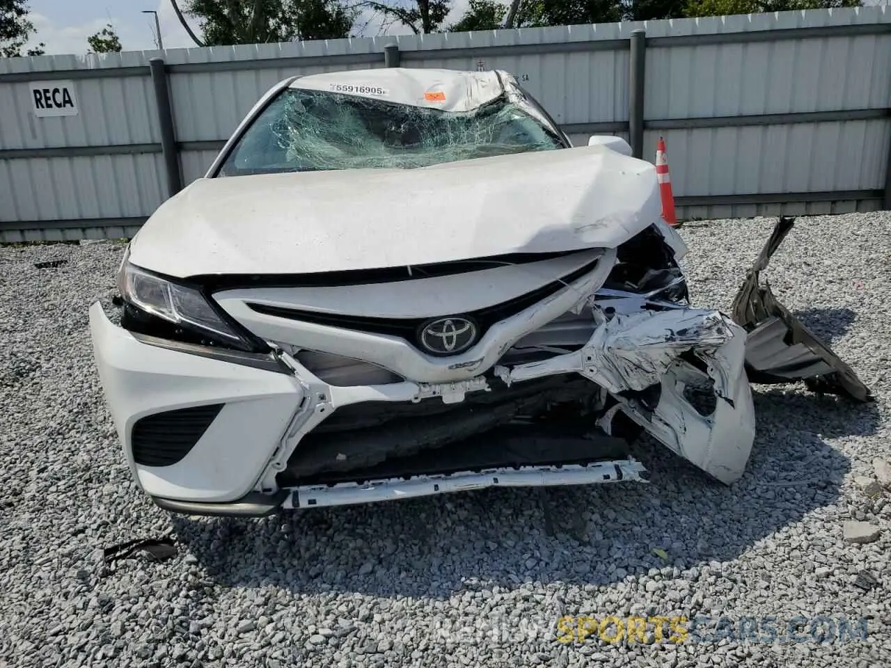 5 Photograph of a damaged car 4T1B11HK9KU183195 TOYOTA CAMRY 2019