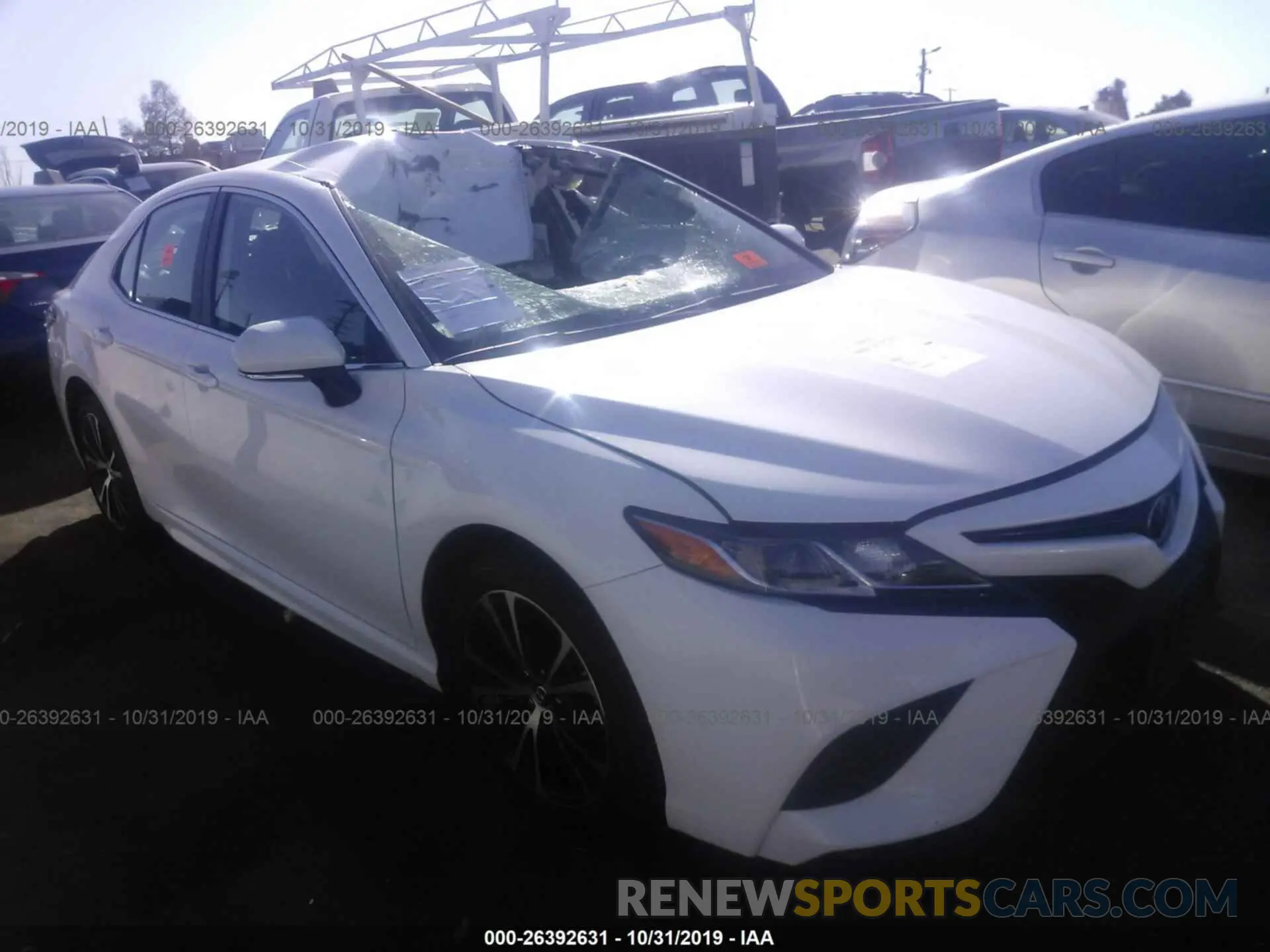 1 Photograph of a damaged car 4T1B11HK9KU186999 TOYOTA CAMRY 2019
