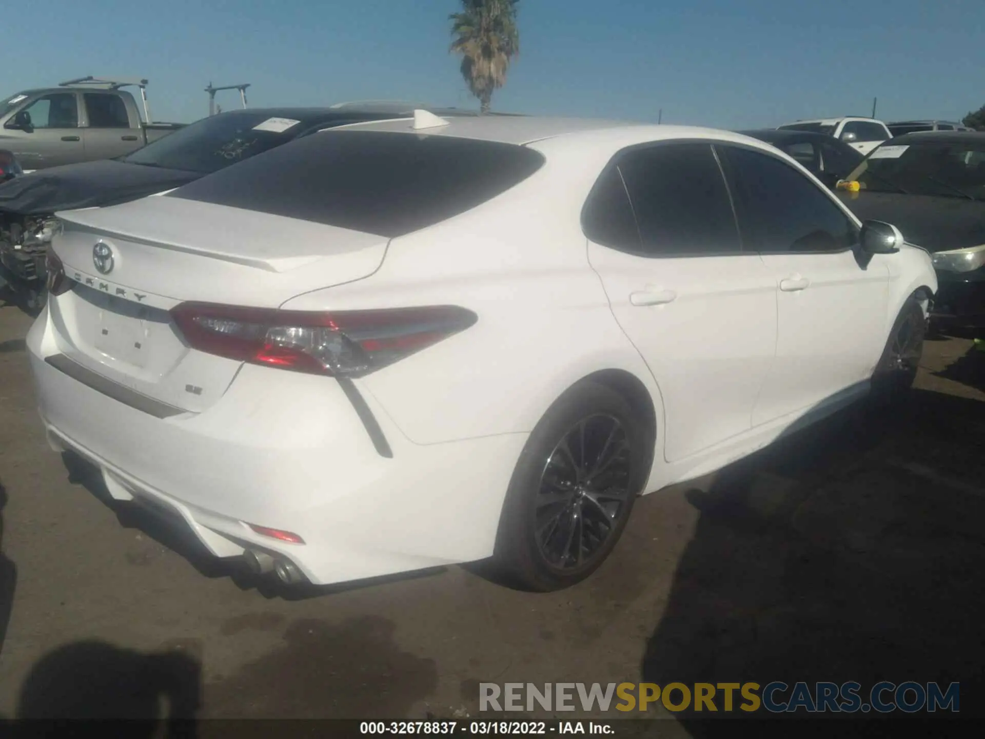 4 Photograph of a damaged car 4T1B11HK9KU188333 TOYOTA CAMRY 2019