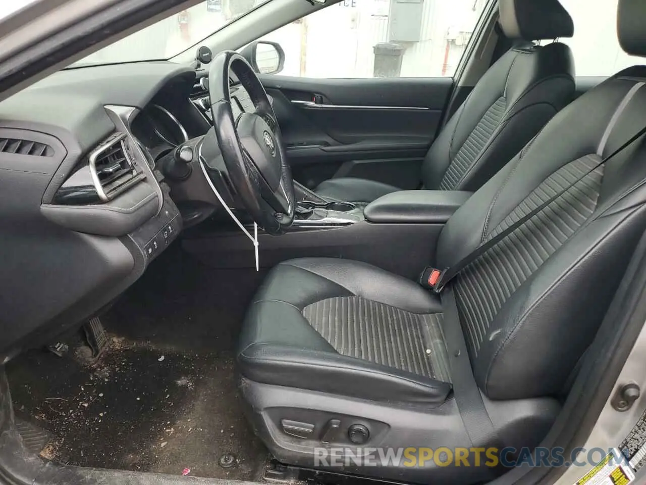 7 Photograph of a damaged car 4T1B11HK9KU191488 TOYOTA CAMRY 2019